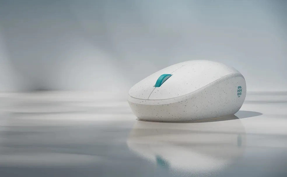 Mouse Sem Fio Microsoft Ocean Plastic com desconto!